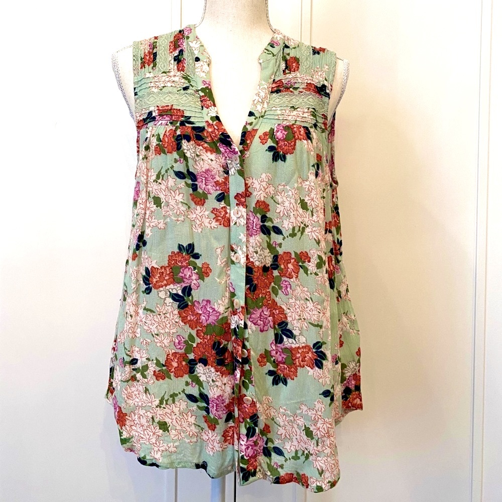 ANTHROPOLGIE sleeveless blouse